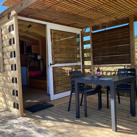 Castelnau-de-Guers Camping Les Amandiers מראה חיצוני תמונה