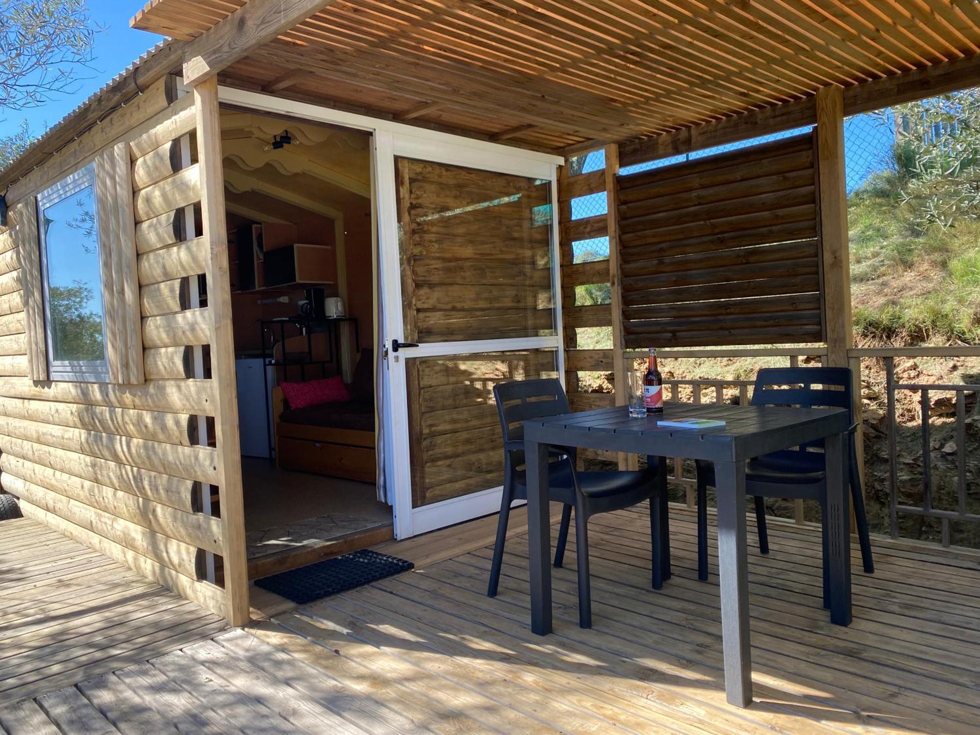 Castelnau-de-Guers Camping Les Amandiers מראה חיצוני תמונה